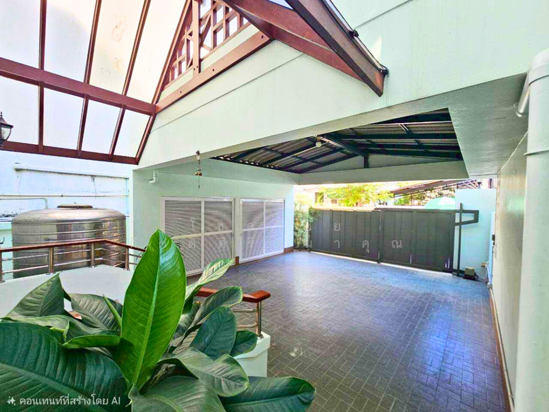 Single House for Sale with a Private Courtyard Garden in the Heart of Sukhumvit 22, Bangkok, สุขุมวิท 22, Khlong Toei, Khlong Toei, Bangkok, 6 Bedrooms, 268 sqm, Single Detached House For Sale, by Chokwichai Kitsirithanakhun, 500094857 - DDproperty.com