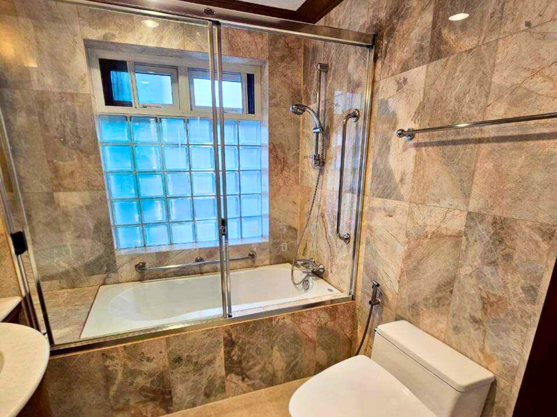 Single House for Sale with a Private Courtyard Garden in the Heart of Sukhumvit 22, Bangkok, สุขุมวิท 22, Khlong Toei, Khlong Toei, Bangkok, 6 Bedrooms, 268 sqm, Single Detached House For Sale, by Chokwichai Kitsirithanakhun, 500094857 - DDproperty.com