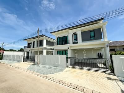 ขาย - ขายบ้านหรูสไตล์โมเดิร์น ใกล้หาดจอมเทียน, ชลบุรี