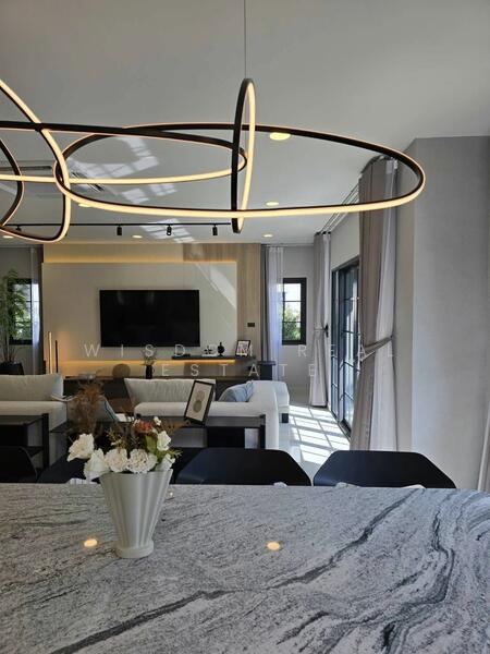 Centro Bangna, Samut Prakan, 111 Soi 3, Bang Kaeo, Bang Plee, Samut Prakan, 5 Bedrooms, 280 sqm, Single Detached House For Rent, by Wisdom Real Estate, 500095472 - DDproperty.com