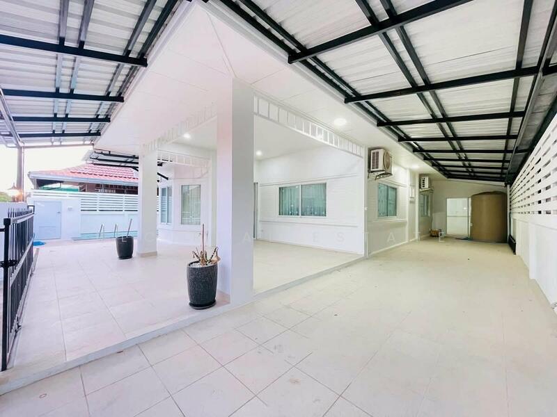 ขายวิลล่าพร้อมสระว่ายน้ำส่วนตัว 3 ห้องนอน ในพัทยาตะวันออก, ชลบุรี, บางละมุง, บางละมุง, ชลบุรี, 240 ตร.ม., บ้านเดี่ยว ขาย, โดย PLC Real Estate, 500095516 - DDproperty.com