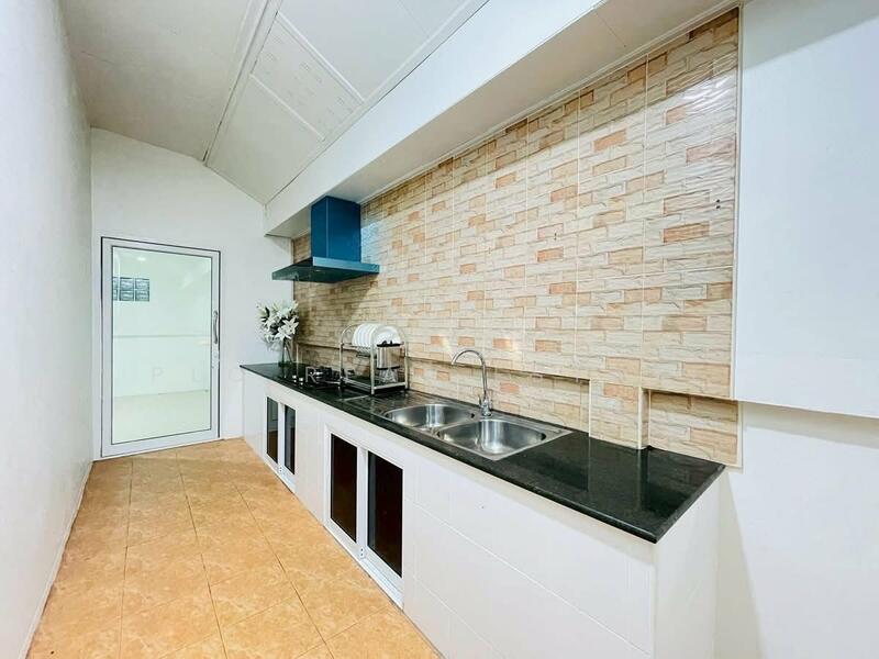 Pool Villa 3 bedrooms for Sale in East Pattaya, Chon Buri (Pattaya), Bang Lamung, Bang Lamung (Pattaya), Chon Buri (Pattaya), 3 Bedrooms, 240 sqm, Single Detached House For Sale, by PLC Real Estate, 500095516 - DDproperty.com