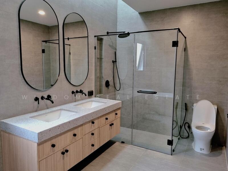 House for rent near Ekkamai and Thonglor, Bangkok, Phra Kanong Nua, Watthana, Bangkok, 3 Bedrooms, 300 sqm, Single Detached House For Rent, by Wisdom Real Estate, 500095729 - DDproperty.com