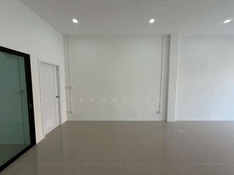 ขาย - ตึกแถว 3 นอน นนทบุรี 46 ตรงข้ามกองสลากสนามบินน้ำ, นนทบุรี