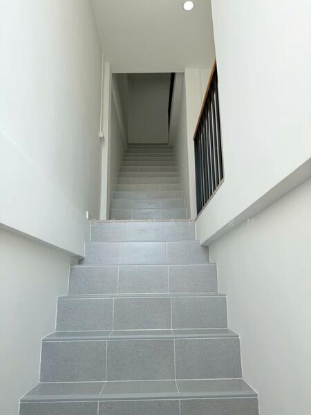 ขาย - ตึกแถว 3 นอน นนทบุรี 46 ตรงข้ามกองสลากสนามบินน้ำ, นนทบุรี