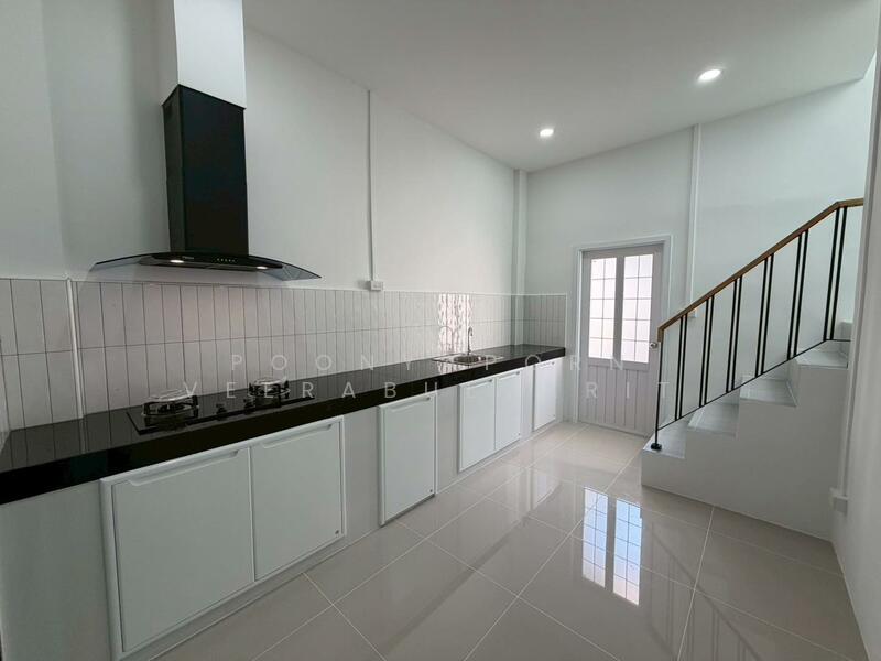 For Sale - ขายอาคารพาณิชย์ ซอยนนทบุรี 46 (ซอยตรงข้ามกองสลาก), Nonthaburi