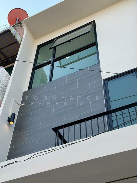 For Sale - ขายอาคารพาณิชย์ ซอยนนทบุรี 46 (ซอยตรงข้ามกองสลาก), Nonthaburi