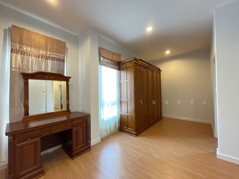 Perfect Place Sukhumvit 77-Suvarnabhumi, Samut Prakan, Lat Krabang Road, Rachathewa, Bang Plee, Samut Prakan, 3 Bedrooms, 220 sqm, Single Detached House For Sale, by ปุณณภา นารานนทชัย, 500096241 - DDproperty.com