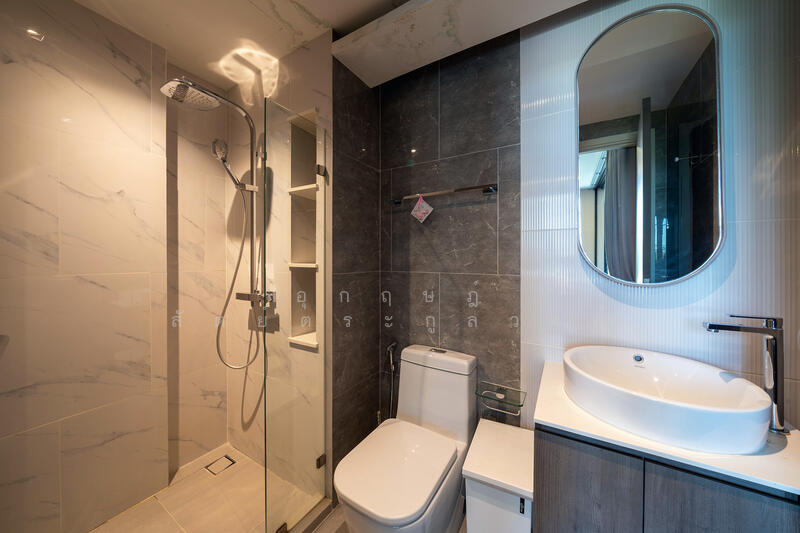 Lloyd Soonvijai-Thonglor, Bangkok, Soi Phetchaburi 47, Phetchaburi Road, Bang Kapi, Huai Khwang, Bangkok, 1 Bedroom, 28 sqm, Condo For Rent, by อุกฤษฎ์ สัตย์ตระกูลวงศ์, 500096703 - DDproperty.com