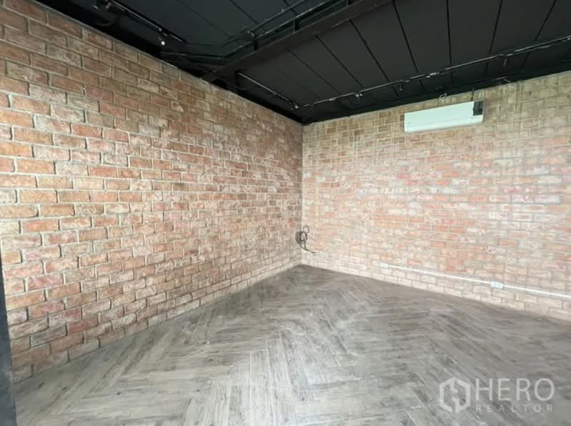 ให้เช่าพื้นที่ร้านค้า สุขุมวิท วัฒนา ใกล้ BTS เอกมัย HRE00028, กรุงเทพ, คลองตันเหนือ, วัฒนา, กรุงเทพ, 107 ตร.ม., พื้นที่ขายของ ให้เช่า, โดย Hero Realtor Co., Ltd., 500096712 - DDproperty.com