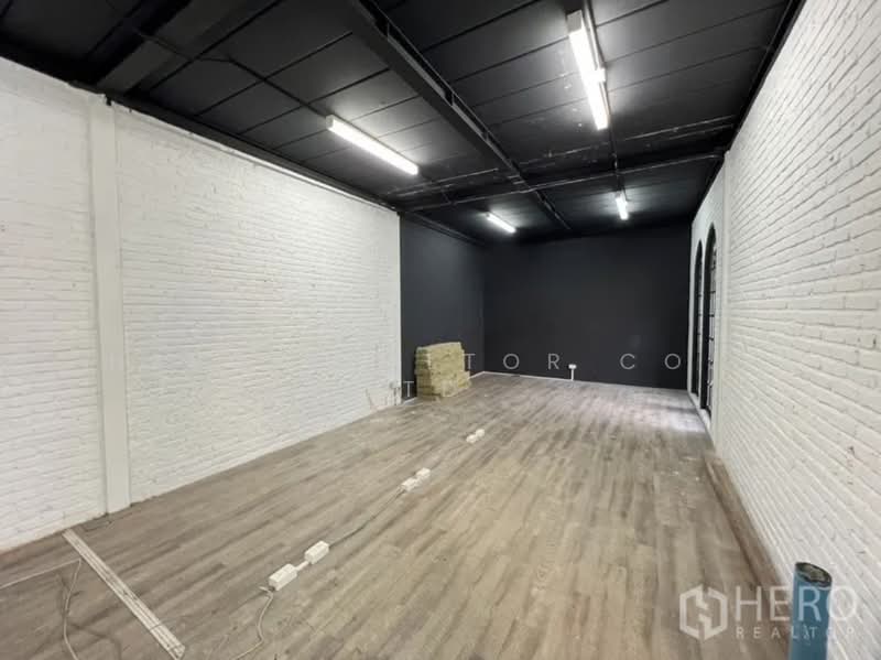 ให้เช่าพื้นที่ร้านค้า สุขุมวิท วัฒนา ใกล้ BTS เอกมัย HRE00028, กรุงเทพ, คลองตันเหนือ, วัฒนา, กรุงเทพ, 107 ตร.ม., พื้นที่ขายของ ให้เช่า, โดย Hero Realtor Co., Ltd., 500096712 - DDproperty.com