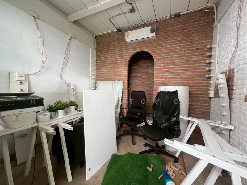 For Rent Bangkok Retail Space Sukhumvit Watthana BTS Ekkamai HRE00028, Bangkok, Khlong Tan Nua, Watthana, Bangkok, , 107 sqm, Retail Space For Rent, by Hero Realtor Co., Ltd., 500096712 - DDproperty.com