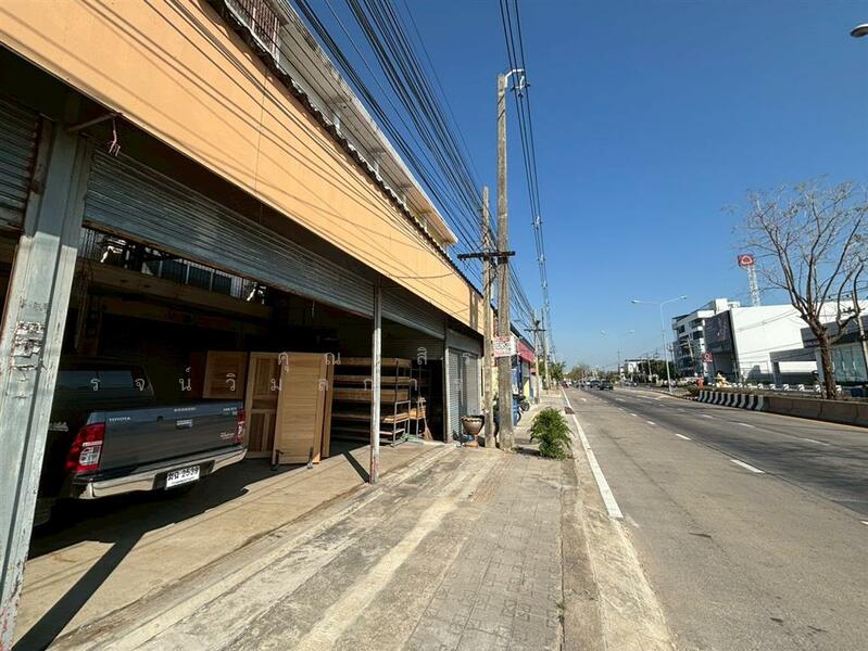 For Sale - อาคารพาณิชย์ 4 ชั้น 35.9 ตร.ว. อาคารพาณิชย์ เยื้องธนาคารไทยพาณิชย์สาขานิมิตรใหม่ ติดถนนนิมิตใหม่, Pathum Thani