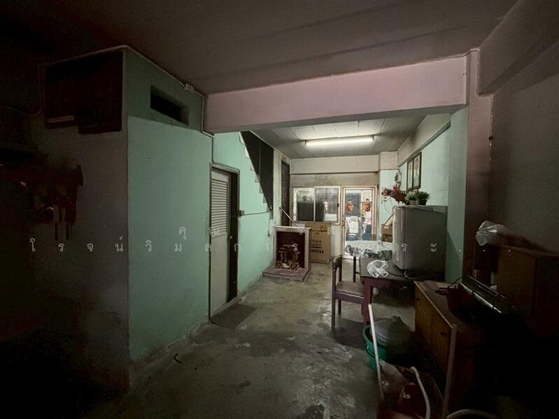 For Sale - อาคารพาณิชย์ 4 ชั้น 35.9 ตร.ว. อาคารพาณิชย์ เยื้องธนาคารไทยพาณิชย์สาขานิมิตรใหม่ ติดถนนนิมิตใหม่, Pathum Thani