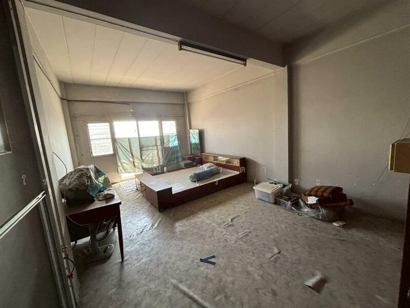 For Sale - อาคารพาณิชย์ 4 ชั้น 35.9 ตร.ว. อาคารพาณิชย์ เยื้องธนาคารไทยพาณิชย์สาขานิมิตรใหม่ ติดถนนนิมิตใหม่, Pathum Thani