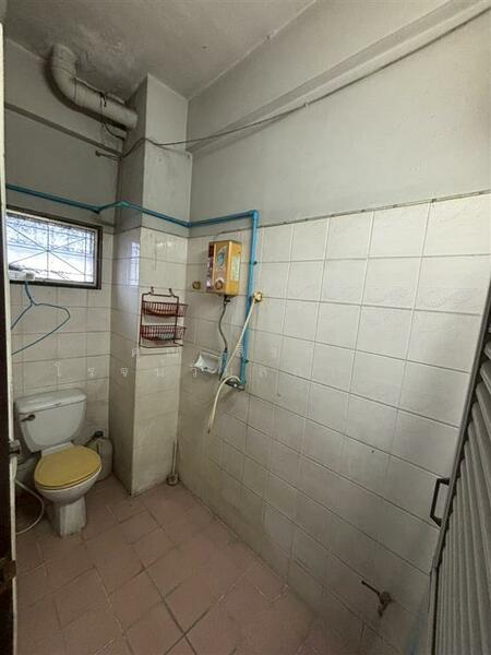 For Sale - อาคารพาณิชย์ 4 ชั้น 35.9 ตร.ว. อาคารพาณิชย์ เยื้องธนาคารไทยพาณิชย์สาขานิมิตรใหม่ ติดถนนนิมิตใหม่, Pathum Thani