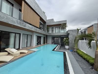 ขาย - ขายวิลล่าหรู 4 ห้องนอนพร้อมสระว่ายน้ำส่วนตัว ในนาจอมเทียน, ชลบุรี