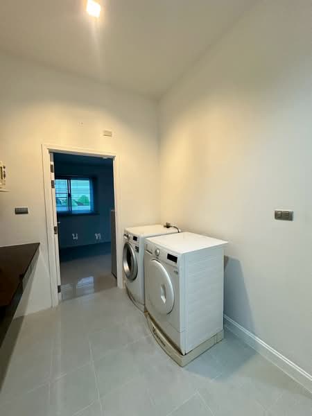 Perfect Place Sukhumvit 77-Suvarnabhumi, Samut Prakan, Lat Krabang Road, Rachathewa, Bang Plee, Samut Prakan, 4 Bedrooms, 155 sqm, Single Detached House For Rent, by Nalinee Chansiricharoen, 500096931 - DDproperty.com