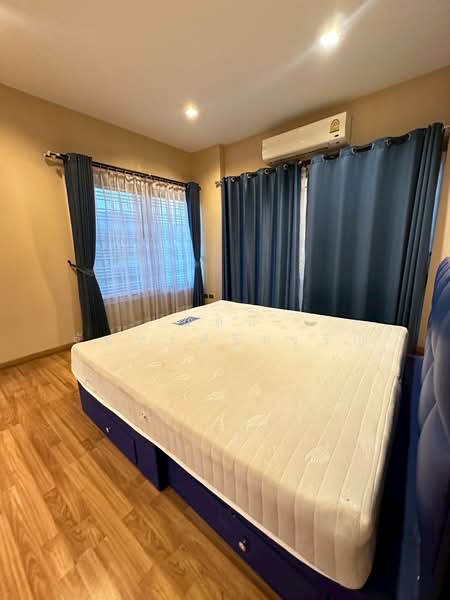 Perfect Place Sukhumvit 77-Suvarnabhumi, Samut Prakan, Lat Krabang Road, Rachathewa, Bang Plee, Samut Prakan, 4 Bedrooms, 155 sqm, Single Detached House For Rent, by Nalinee Chansiricharoen, 500096931 - DDproperty.com