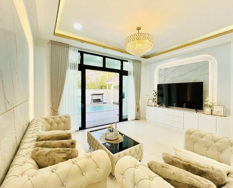 Modern Luxury Pool Villa for Sale in Mabprachan, East Pattaya, Chon Buri (Pattaya), Nong Pru, Bang Lamung (Pattaya), Chon Buri (Pattaya), 5 Bedrooms, 500 sqm, Villa For Sale, by PLC Real Estate, 500096943 - DDproperty.com