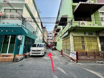 ขาย - อาคารพาณิชย์ 3.5 ชั้น 13.6 ตร.ว. อาคารพาณิชย์ ซอยเจริญราษฎร์2 แยก1(ซอยเจริญกรุง57), กรุงเทพ