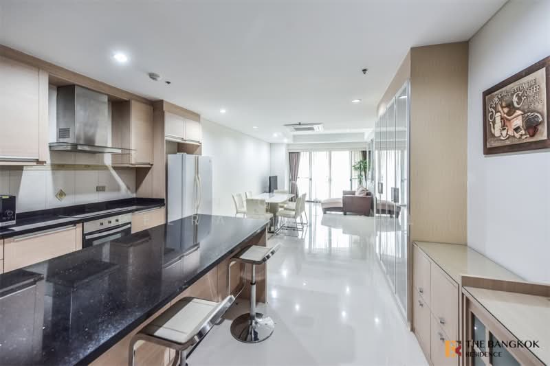 The Lakes, Bangkok, 123 Ratchadaphisek Road, Khlong Toei, Bangkok, 3 Bedrooms, 145 sqm, Condo For Rent, by Nicha Peerakittikul, 500097165 - DDproperty.com