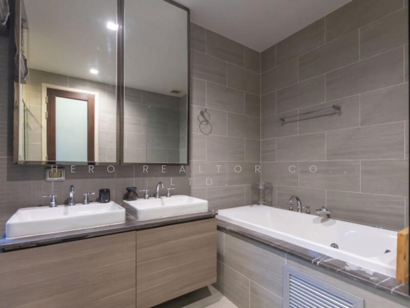 For Rent Bangkok House Artale Ekkamai-Ramintra Sukhonthasawat Lat Phrao hre00059, Bangkok, Lat Phrao, Lat Phrao, Bangkok, 4 Bedrooms, 390 sqm, Single Detached House For Rent, by Hero Realtor Co., Ltd., 500097358 - DDproperty.com