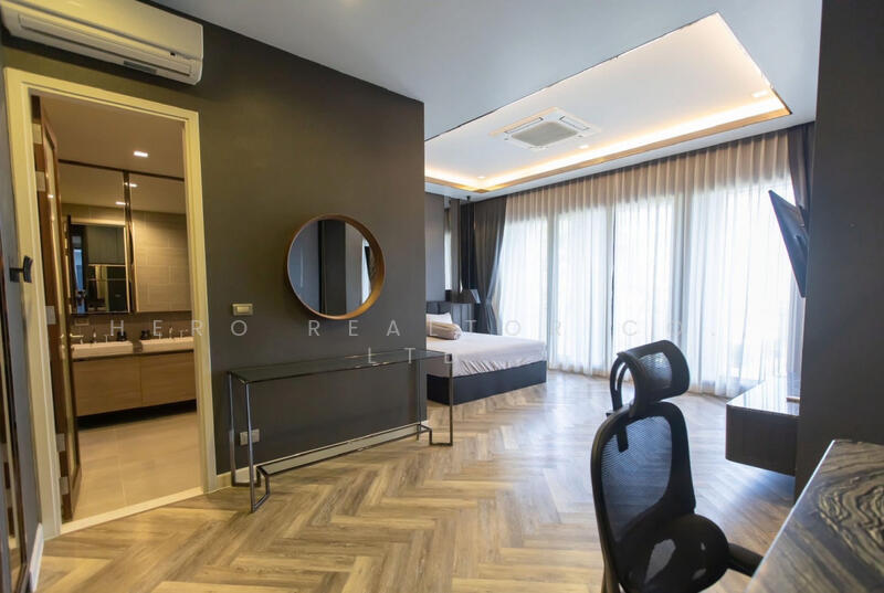 For Rent Bangkok House Artale Ekkamai-Ramintra Sukhonthasawat Lat Phrao hre00059, Bangkok, Lat Phrao, Lat Phrao, Bangkok, 4 Bedrooms, 390 sqm, Single Detached House For Rent, by Hero Realtor Co., Ltd., 500097358 - DDproperty.com