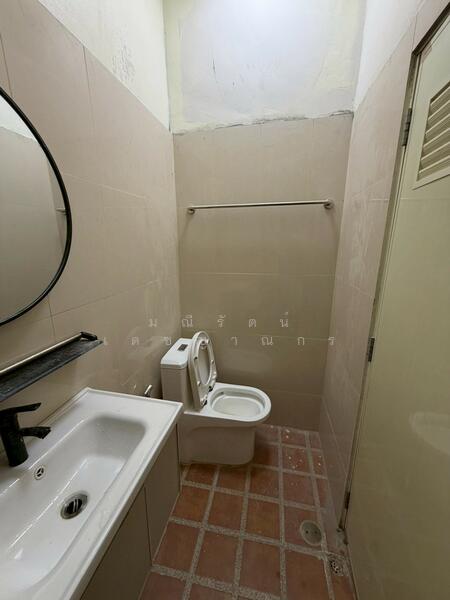 ห้องนํ้าชั้น1