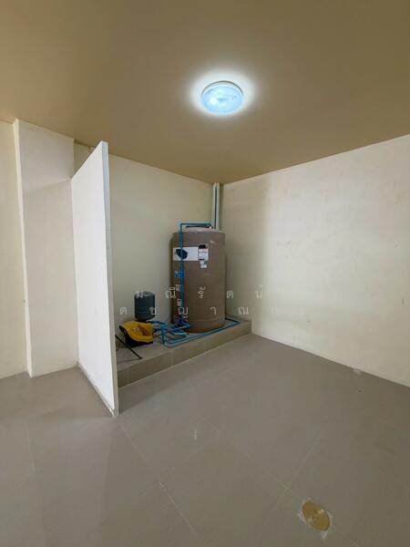 แท้งนํ้าชั้น1