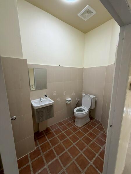 ห้องนํ้าชั้น2