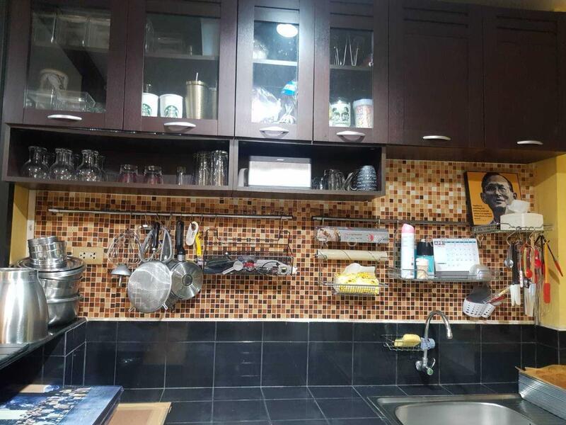 ขาย - ขายบ้านเดี่ยวหรู ฮวงจุ้ยดี 2 ชั้น built in ทั้งหลัง หมู่บ้านพินธนา ใจกลางเมืองอุตรดิตถ์, อุตรดิตถ์