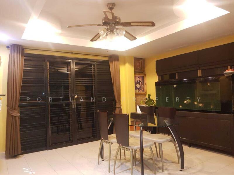 ขายบ้านเดี่ยวหรู ฮวงจุ้ยดี 2 ชั้น built in ทั้งหลัง หมู่บ้านพินธนา ใจกลางเมืองอุตรดิตถ์, Uttaradit, Tha Sao, Muang Uttaradit, Uttaradit, 4 Bedrooms, 400 sqm, Single Detached House For Sale, by PortLand Property, 500097597 - DDproperty.com