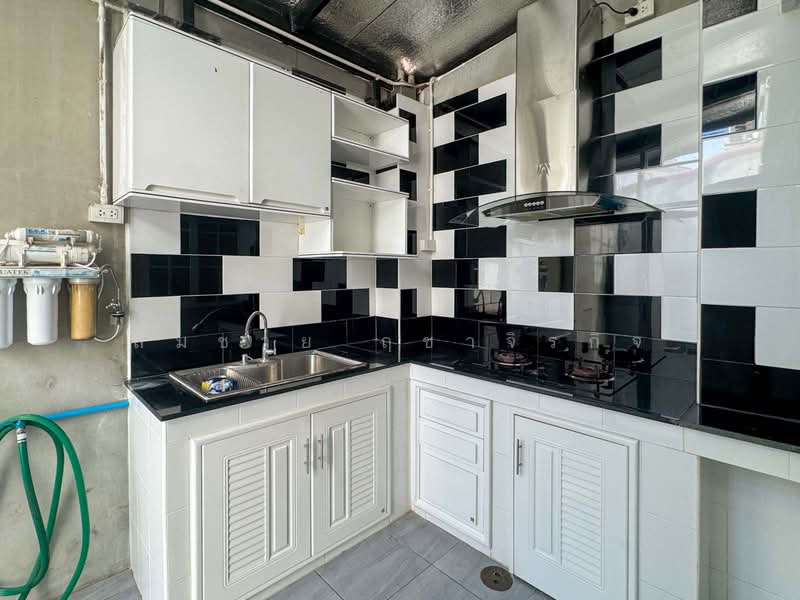 Golden Town 3 Ladprao-Kasetnawamin, Bangkok, ซอยนวมินทร์ 42, Khlong Kum, Bueng Kum, Bangkok, 3 Bedrooms, 150 sqm, Townhouse For Rent, by Somchai Ruechajirakit, 500097636 - DDproperty.com