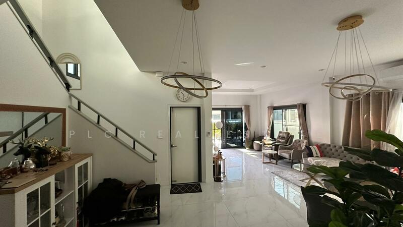 ขายบ้าน 4 ห้องนอน พัทยาตะวันออก, ชลบุรี, บางละมุง, บางละมุง, ชลบุรี, 208 ตร.ม., บ้านเดี่ยว ขาย, โดย PLC Real Estate, 500097819 - DDproperty.com