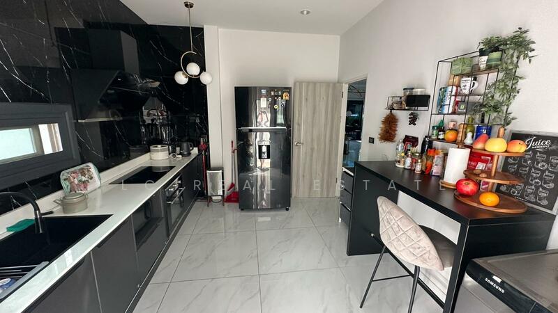 House 4 bedrooms for Sale East Pattaya, Chon Buri (Pattaya), Bang Lamung, Bang Lamung (Pattaya), Chon Buri (Pattaya), 4 Bedrooms, 208 sqm, Single Detached House For Sale, by PLC Real Estate, 500097819 - DDproperty.com