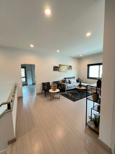 House 4 bedrooms for Sale East Pattaya, Chon Buri (Pattaya), Bang Lamung, Bang Lamung (Pattaya), Chon Buri (Pattaya), 4 Bedrooms, 208 sqm, Single Detached House For Sale, by PLC Real Estate, 500097819 - DDproperty.com