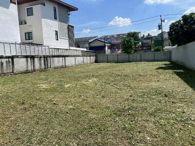 ขาย - ขายที่ถมแล้วแปลงสวย มีรั้ว 3 ด้าน 135 ตร.ว. นาคนิวาส ซ.37 แยก 1-4 และ แยก 1-6, กรุงเทพ