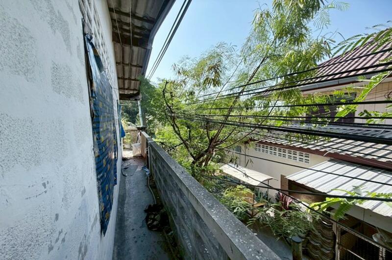 For Sale - ขายที่ดิน 35 ตร.วา เอกชัย 45 บางบอน พร้อมสิ่งปลูกสร้าง, Bangkok