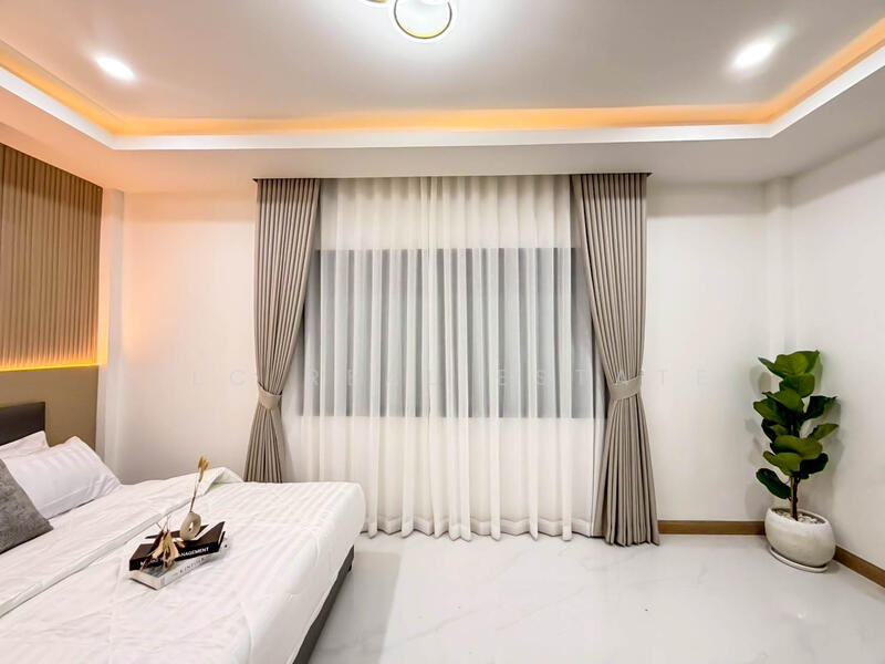 Pool Villa 3 bedrooms for Sale in North Pattaya, Chon Buri (Pattaya), Bang Lamung, Bang Lamung (Pattaya), Chon Buri (Pattaya), 3 Bedrooms, 184 sqm, Single Detached House For Sale, by PLC Real Estate, 500098058 - DDproperty.com