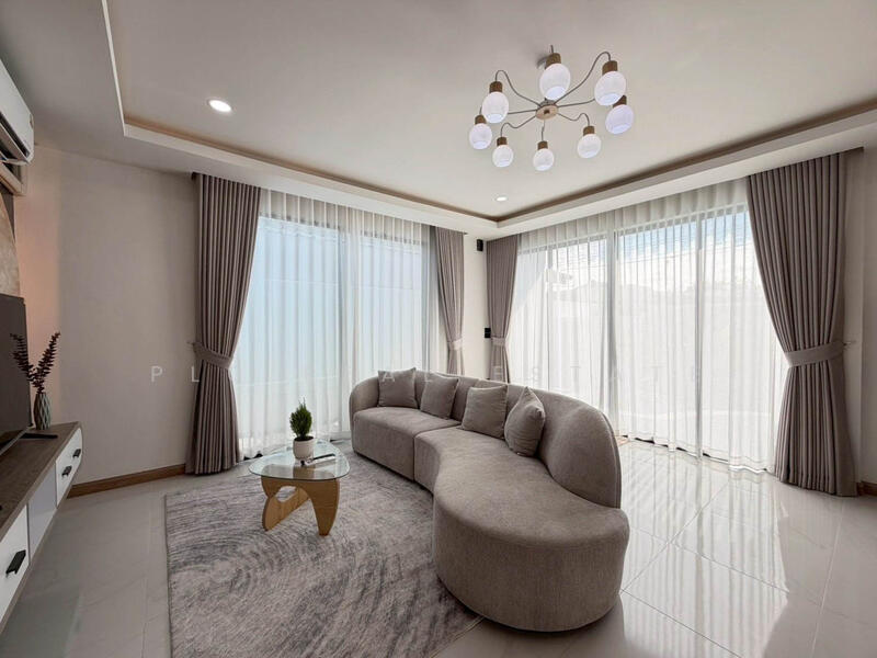 Pool Villa 3 bedrooms for Sale in North Pattaya, Chon Buri (Pattaya), Bang Lamung, Bang Lamung (Pattaya), Chon Buri (Pattaya), 3 Bedrooms, 184 sqm, Single Detached House For Sale, by PLC Real Estate, 500098058 - DDproperty.com