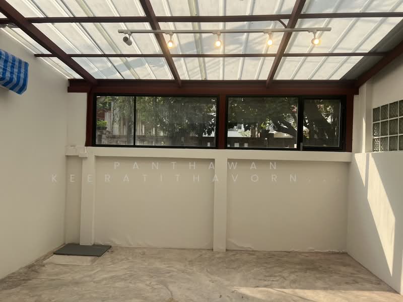 บ้านทาวน์โฮม 3 ชั้น สภาพดีพร้อมเข้าอยู่ ใจกลางอารีย์, Bangkok, Phaya Thai, Phaya Thai, Bangkok, 4 Bedrooms, 280 sqm, Townhouse For Sale, by Panthawan Keeratithavornanan, 500098425 - DDproperty.com