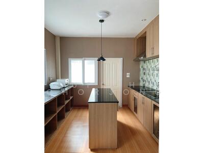 ขาย - บ้าน 3-ห้องนอน, ชลบุรี