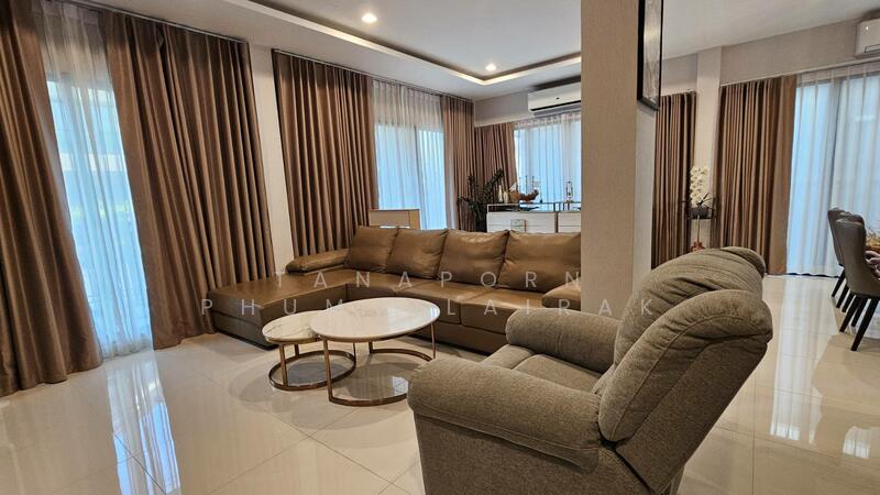 3-BR House, Bangkok, Saphan Sung, Saphan Sung, Bangkok, 3 Bedrooms, 250 sqm, Single Detached House For Rent, by Tanaporn Phumvilairak, 500098634 - DDproperty.com