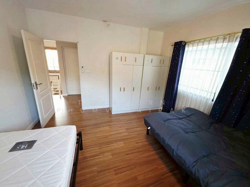 Mantana Lake Watcharapol, Bangkok, Sukhaphiban 5 Road, O-Ngoen, Sai Mai, Bangkok, 4 Bedrooms, 300 sqm, Single Detached House For Sale, by Tanaporn Phumvilairak, 500098660 - DDproperty.com