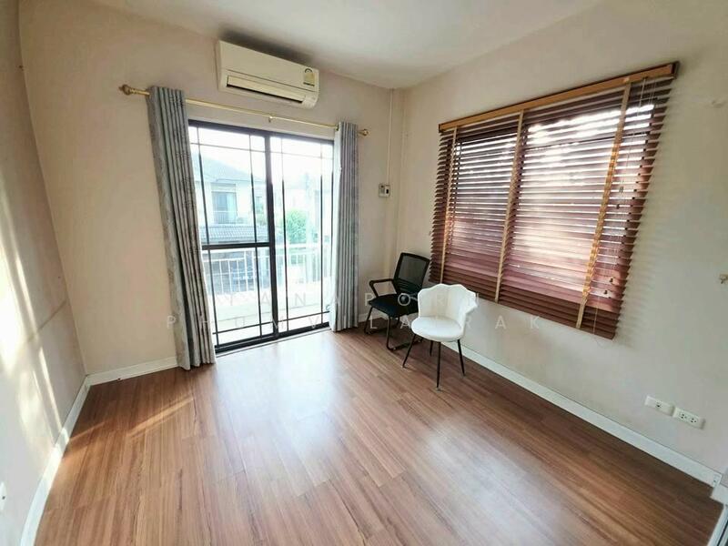 Mantana Lake Watcharapol, Bangkok, Sukhaphiban 5 Road, O-Ngoen, Sai Mai, Bangkok, 4 Bedrooms, 300 sqm, Single Detached House For Sale, by Tanaporn Phumvilairak, 500098660 - DDproperty.com