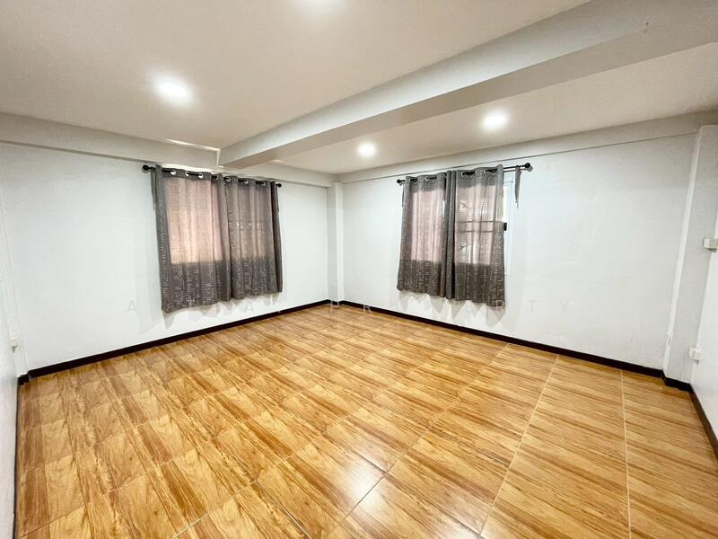 หมู่บ้าน เหนือลิขิต ศรีราชา, Chon Buri (Pattaya), ถนนเก้ากิโล, Surasak, Si Racha, Chon Buri (Pattaya), 3 Bedrooms, 180 sqm, Single Detached House For Sale, by A.T.A. Property, 500098951 - DDproperty.com