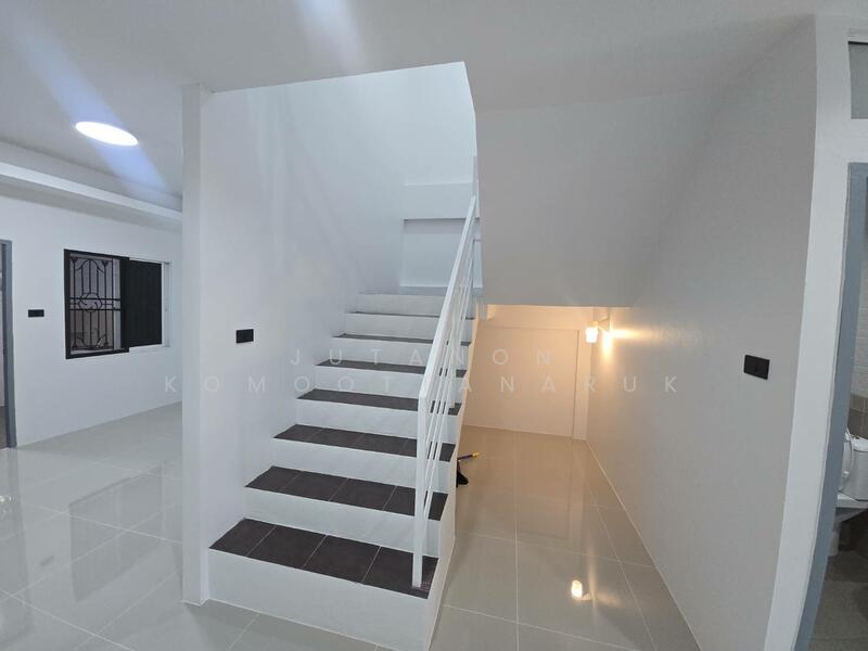 ขาย - ขายบ้านหลังริม บ้านสันป่าเลียง หนองหอย เชียงใหม่ | รีโนเวทใหม่ | 2 ล้าน ใกล้ Central Festival, เชียงใหม่