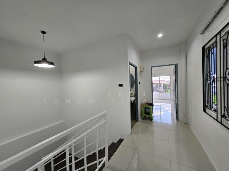 ขาย - ขายบ้านหลังริม บ้านสันป่าเลียง หนองหอย เชียงใหม่ | รีโนเวทใหม่ | 2 ล้าน ใกล้ Central Festival, เชียงใหม่