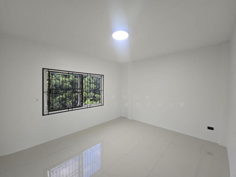 ขาย - ขายบ้านหลังริม บ้านสันป่าเลียง หนองหอย เชียงใหม่ | รีโนเวทใหม่ | 2 ล้าน ใกล้ Central Festival, เชียงใหม่